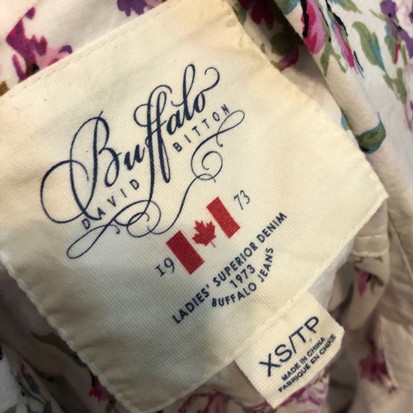 Women’s floral flannel - Picture 3 of 3